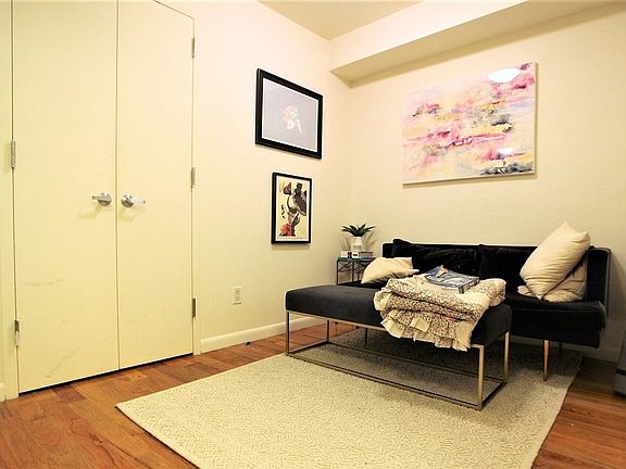 5th image of 56 Saint Marks Pl #6CC