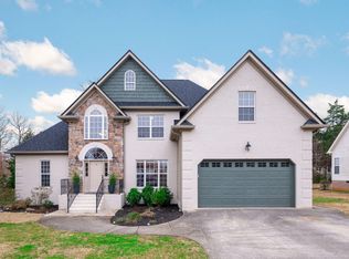 8166 Fox Glove Dr, Ooltewah, TN 37363