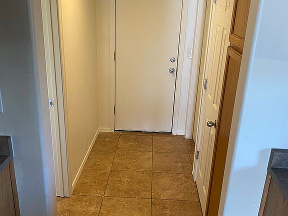 4th image of 215 S 13th St