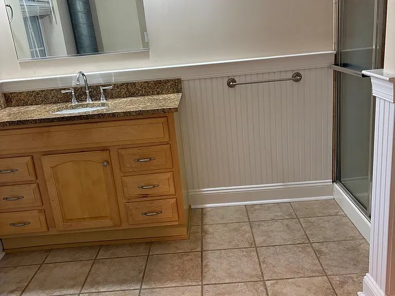 2nd Floor Shared Full Bath