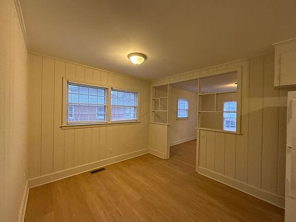 4th image of 4409 Brooktree Dr