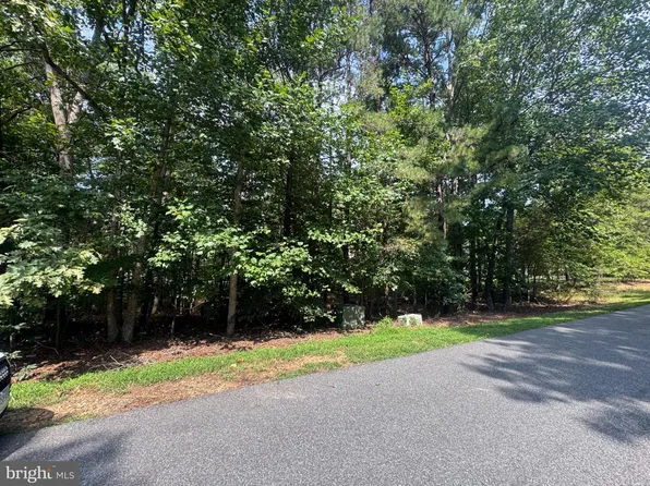 318 Bay Hill Rd, Gordonsville, VA 22942