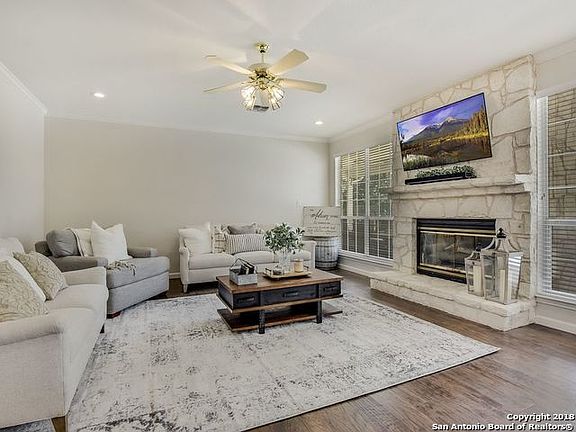 3rd image of 512 Sagecrest Dr