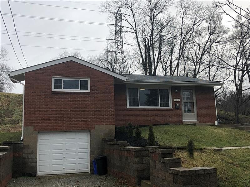 1st image of 106 College Park Dr