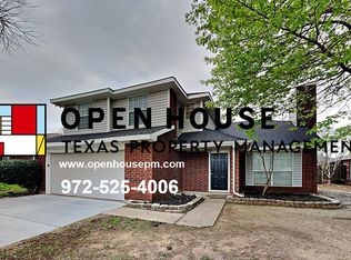 2862 White Oak Dr, Grand Prairie, TX 75052