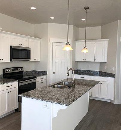 3rd image of 4358 W Sykes Ln