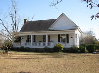 808 Rock Mills Rd, Roanoke, AL 36274