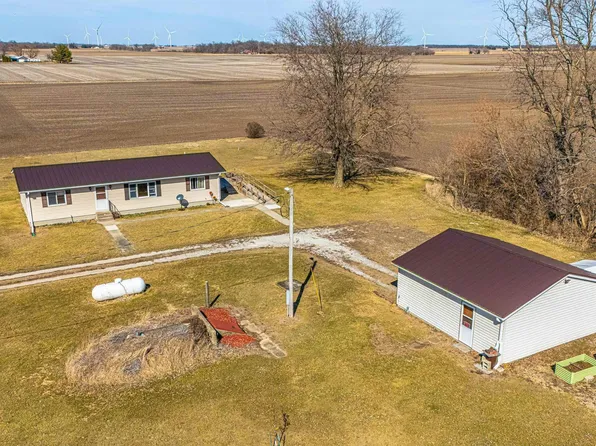 64 1725th Ave, Mount Pulaski, IL 62548