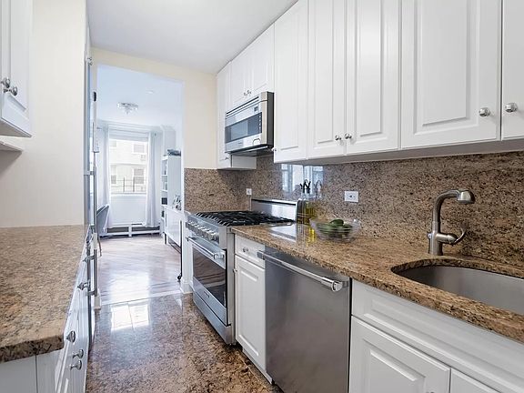 5th image of 215 E 80th St APT 6E