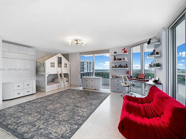 5801 Collins Ave #1200 — Photo 35