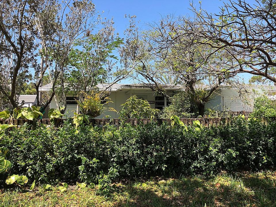 1st image of 1519 SW 18th Ter