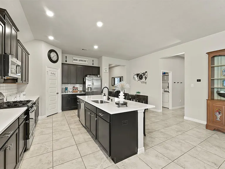 15863 McKinley Green Dr — Photo 6