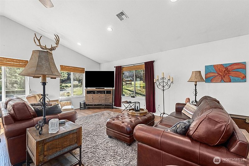 5th image of 31297 Dodd Creek Lane E