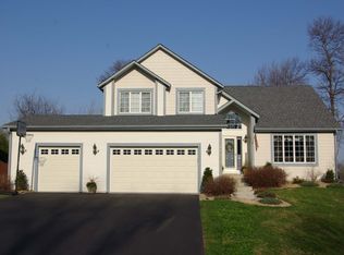 13499 Daisy Ct, Rosemount, MN 55068