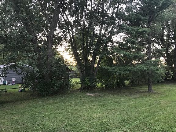 4th image of 9318 Crafton Dr