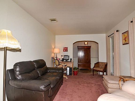 2nd image of 7414 Antoine Dr