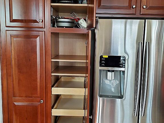 Pantry & Cabinet pullouts