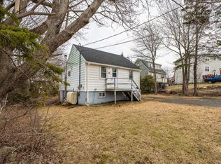 9 Barclay Ave, Halifax, NS B3R 1B3