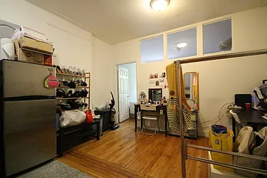 Rented by Dynamik Realty