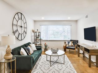 Sunshine Apartments, Saint Louis, MO 63109