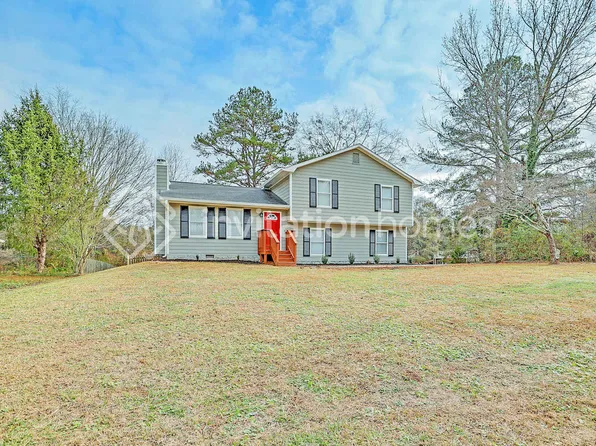 1114 Westchester Dr SW, Lilburn, GA 30047