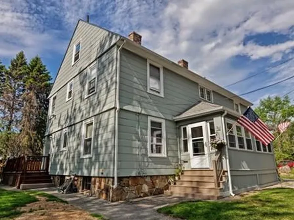 38 Progress St, Hopedale, MA 01747