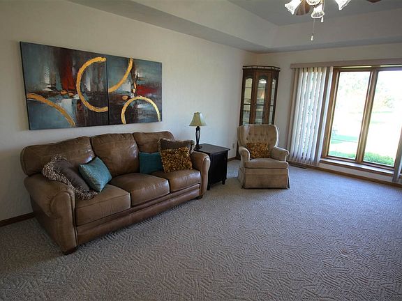 3rd image of 101 Deann Dr