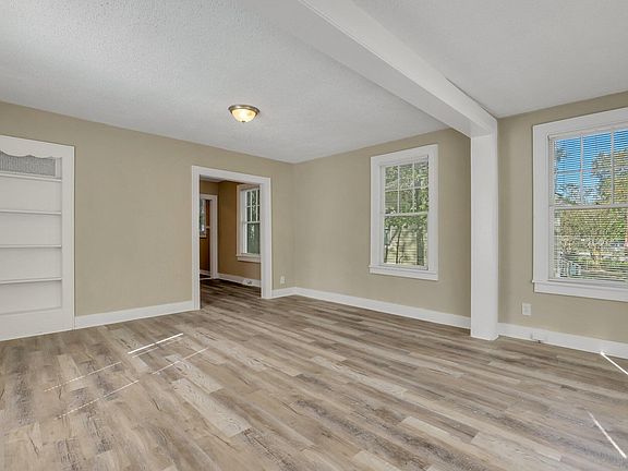 5th image of 2646 Oregon Ave