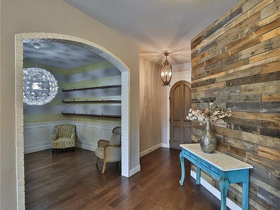 4th image of 109 Bluestem Ln