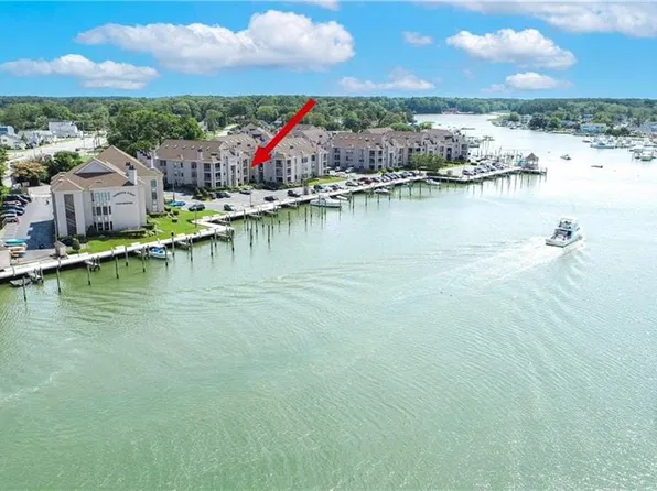 403 Harbour Point #202, Virginia Beach, VA 23451