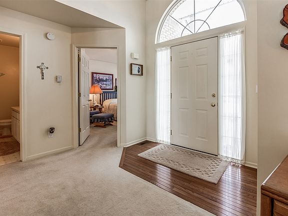 3rd image of 5110 Sandalwood Cir