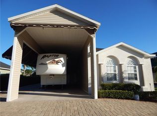 1075 Rally Dr, Polk City, FL 33868