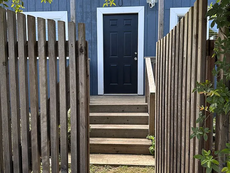 1776 Lime Ave — Photo 3
