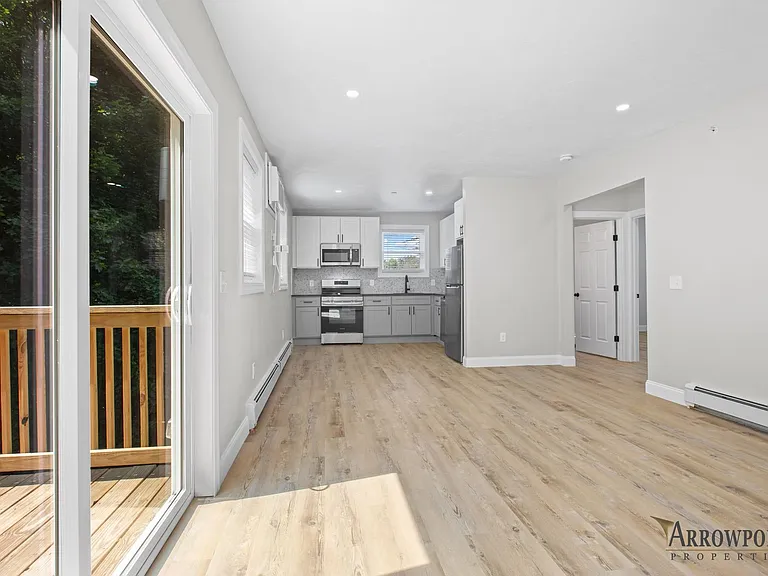 1 Manor Dr — Photo 31
