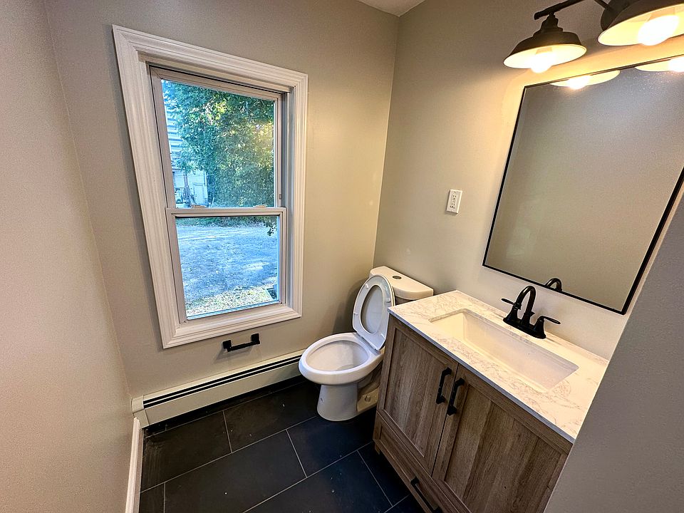 2nd image of 14 Eastman Ter Floor 2