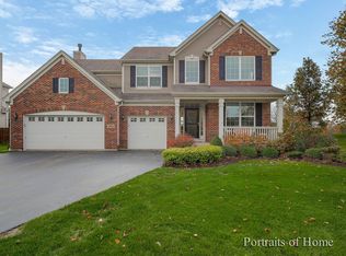 395 Columbia Ln, Gilberts, IL 60136