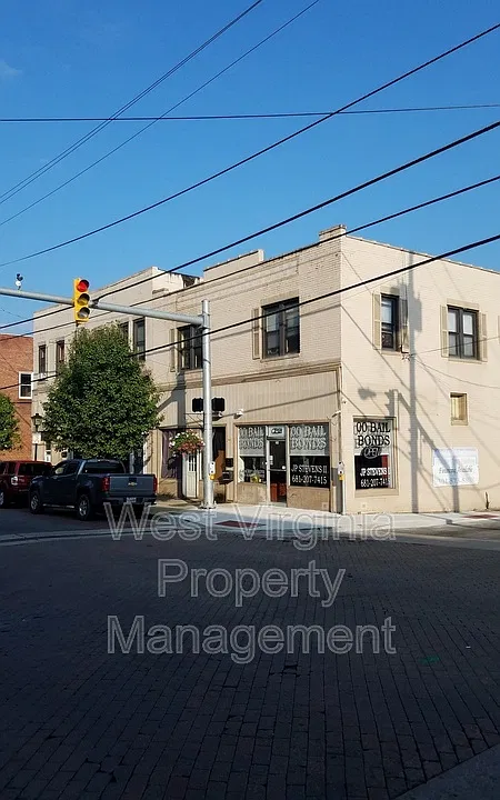 203 1/2 E Prince St #5