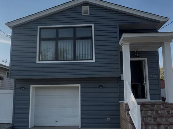 1005 Broadway, Westbury, NY 11590