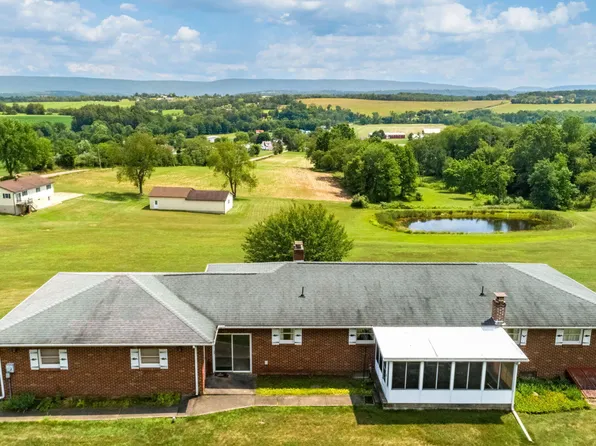 83 Edwards Rd, Berwick, PA 18603