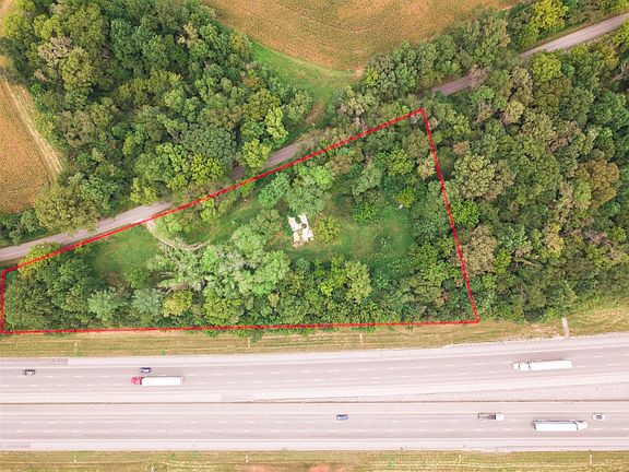 3rd image of 576 Rocky Hill Hays Rd