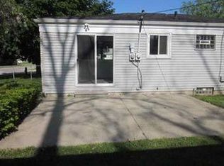 32295 Solon St, Roseville, MI 48066