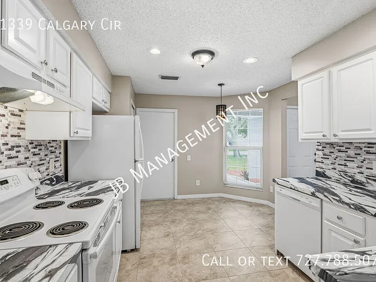 11339 Calgary Cir — Photo 10