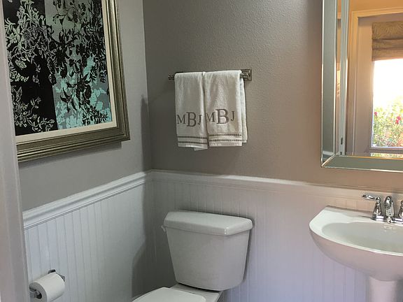 1st Floor 1/2 Bath