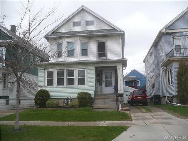 1st image of 121 Lincoln Blvd