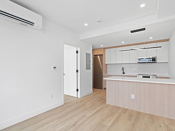 4th image of 28-08 38th Ave #5E