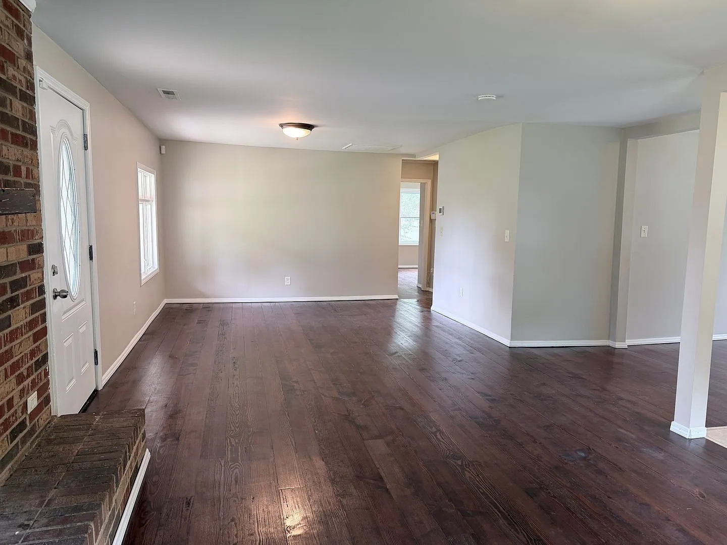 3 Bed/2 Bath Single Family Home — Photo 3