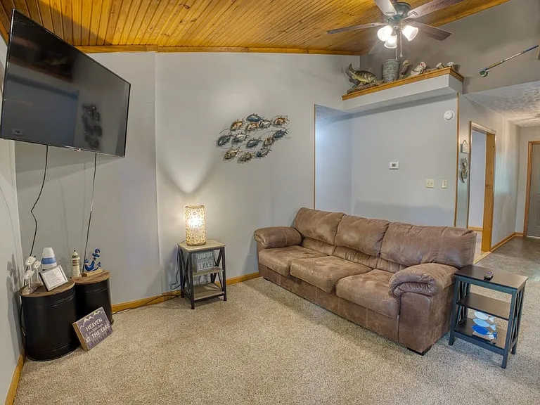 75 Forest Glen Dr — Photo 14
