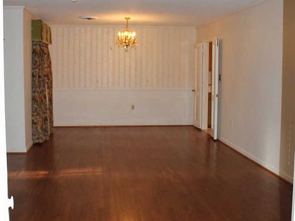 4th image of 115 Dogwood Dr