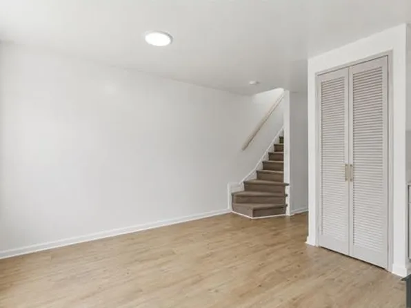 4035 Green St #3, Philadelphia, PA 19104