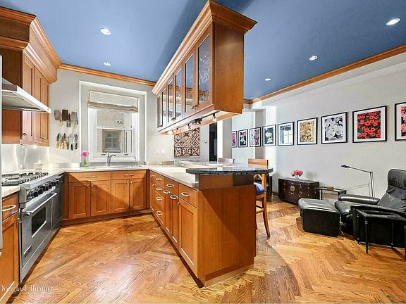 5th image of 829 Park Ave APT 6B